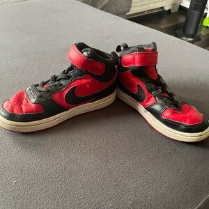 Nike Court Borough 2 High Tops (kids)